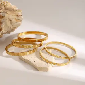 S73720d68520647c5ae2efd9596410840r