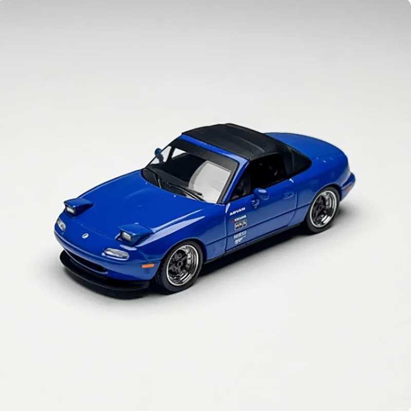 Blue Mazda MX-5 1/64 Scale Diecast Model 5 Blue Mazda MX-5 1/64 Scale Diecast Model - Image 5