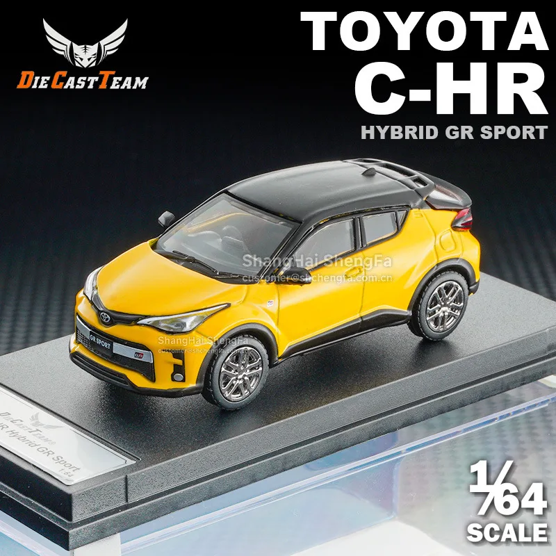 Vibrant Red 1:64 Toyota CH-R Diecast Model 6 Vibrant Red 1:64 Toyota CH-R Diecast Model - Image 6