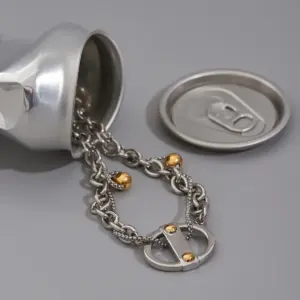 S742a9934afd34c31a754243a59852136z