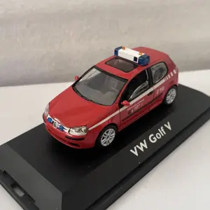 Detailed 1:43 VW Golf V Police Car Model 13 S747cd65c27f544e89efa74421f4d6838I