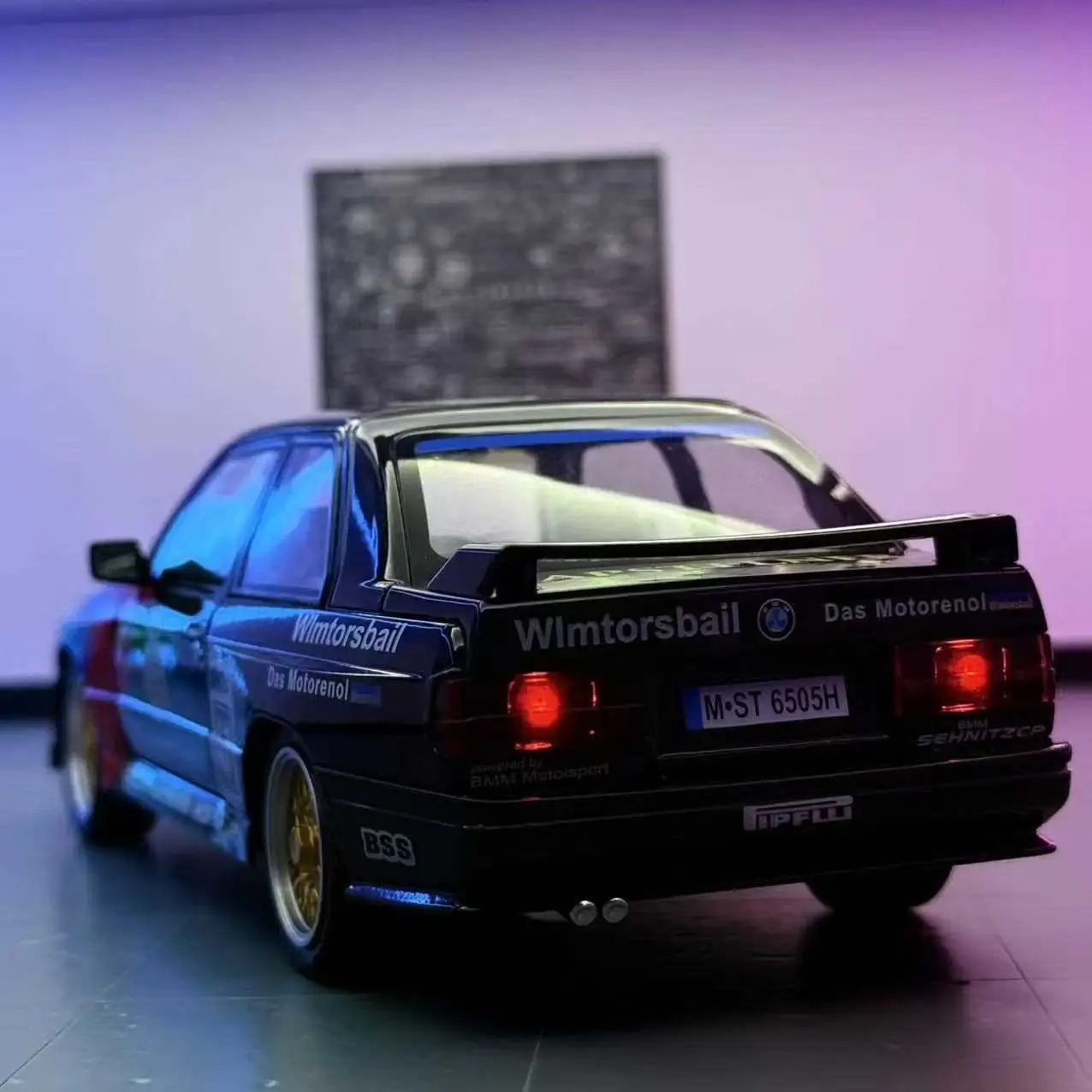 BMW M3 Sport EVO 1:24 Diecast Model Car 2 BMW M3 Sport EVO 1:24 Diecast Model Car - Image 2