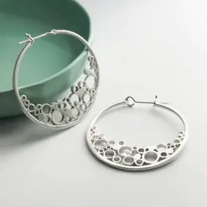 Vintage Hollow Hoop Earrings for Women 3 S75a7ba4d080a40ef9d006918a43f0186C