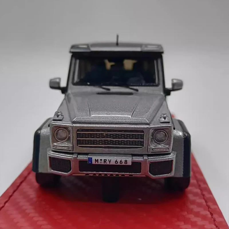 Diecast Alloy Model Car 1:43 Scale with 5 Colors 2 Diecast Alloy Model Car 1:43 Scale with 5 Colors - Image 2