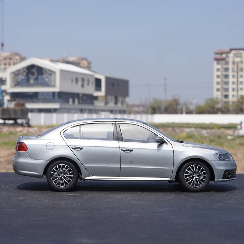 Volkswagen Lavida Sport 1:18 Scale Diecast Model 3 Volkswagen Lavida Sport 1:18 Scale Diecast Model - Image 3
