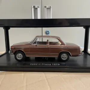 Vintage Brown BMW 2002 ti Diana Model 1:18 Scale 8 S76c5fef5deaf418392835d4ef84155a5V