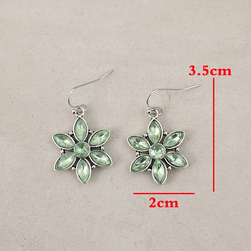 Vintage Silver and Green Stone Dangle Earrings 4 Vintage Silver and Green Stone Dangle Earrings - Image 4