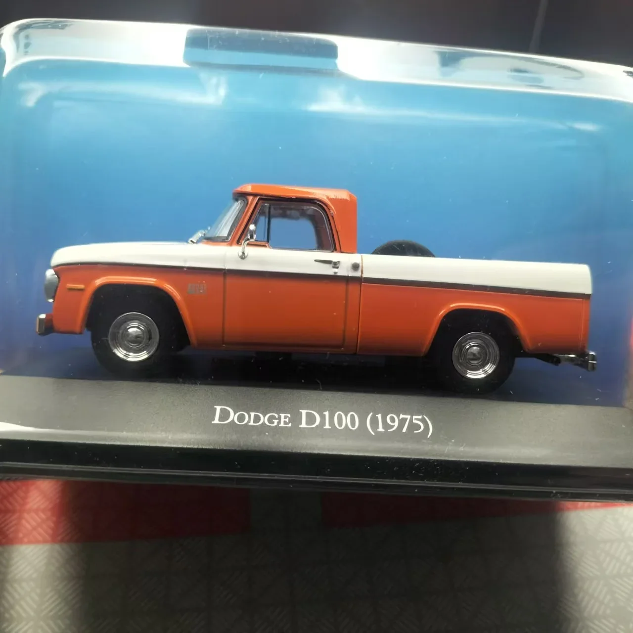 1975 Dodge D100 Miniature Collectible Model 1 1975 Dodge D100 Miniature Collectible Model