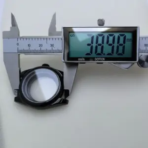 39mm Gold-Finished Watch Case for NH Movements 15 S7834377d0f4748e6a35441b0927aa8c28