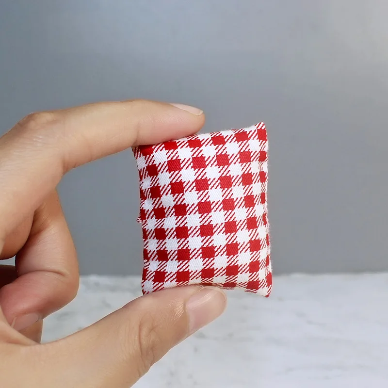 Miniature Dollhouse Armchair Set in 1:12 Scale 5 Miniature Dollhouse Armchair Set in 1:12 Scale - Image 5