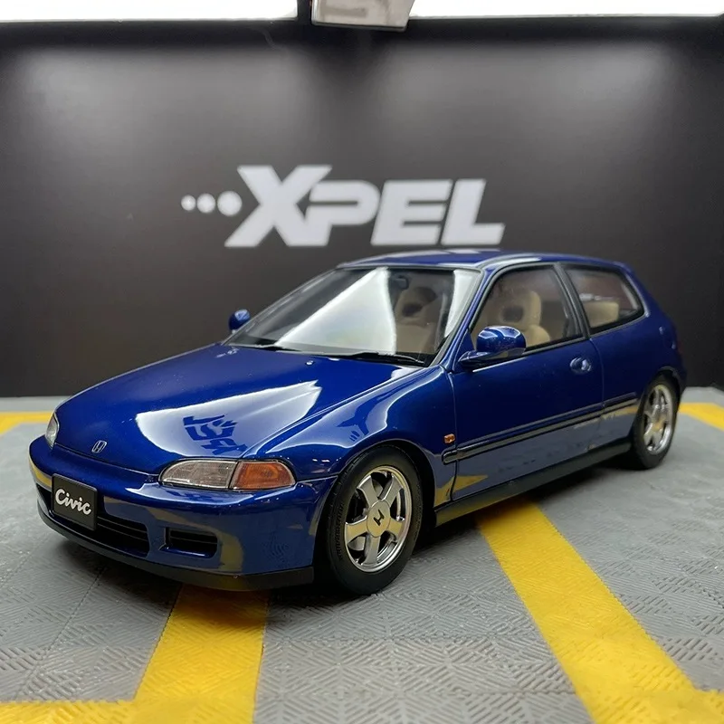 Blue Honda Civic EG6 1:18 Scale Die-Cast Model 1 Blue Honda Civic EG6 1:18 Scale Die-Cast Model