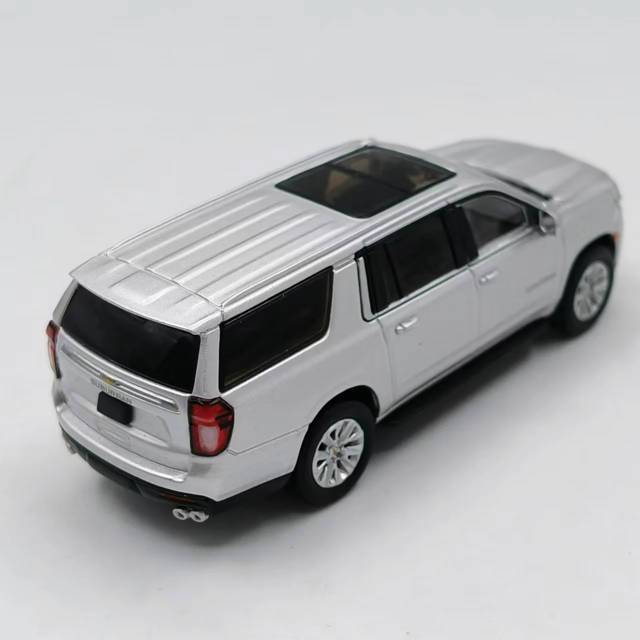 1/64 Scale Alloy SUV Model for Collectors 4 1/64 Scale Alloy SUV Model for Collectors - Image 4