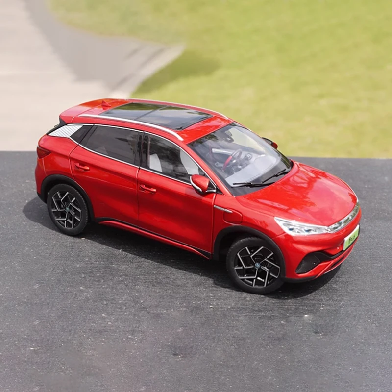 BYD Yuan Plus 1:18 Scale Diecast Model 5 BYD Yuan Plus 1:18 Scale Diecast Model - Image 5