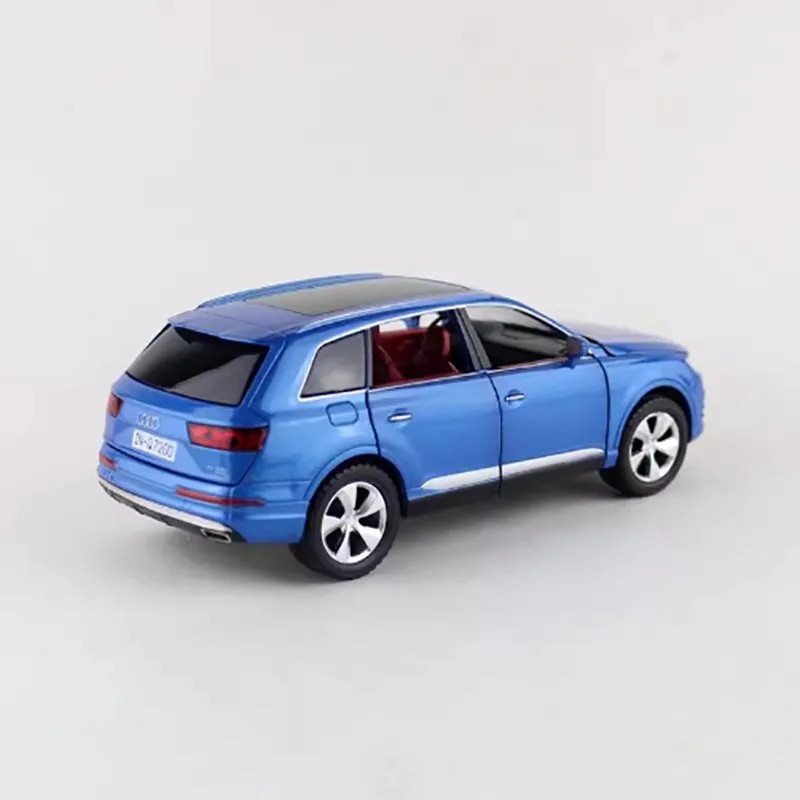 Vibrant 1:32 Audi Q7 Diecast Model 3 Vibrant 1:32 Audi Q7 Diecast Model - Image 3