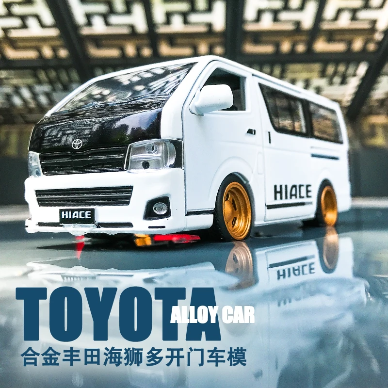 1:32 Scale Toyota Hiace Alloy Model Vehicle 6 1:32 Scale Toyota Hiace Alloy Model Vehicle - Image 6