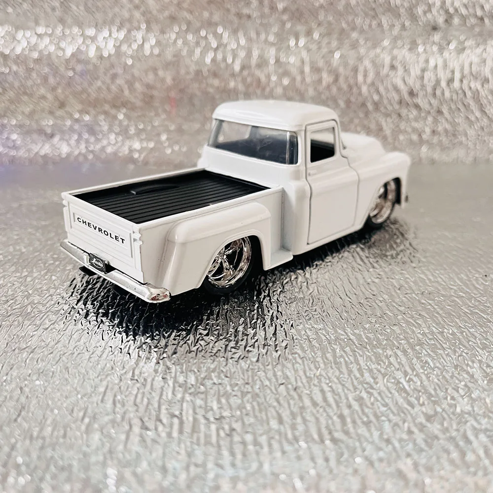 1955 Chevrolet Pickup Truck Model 1:32 Scale 3 1955 Chevrolet Pickup Truck Model 1:32 Scale - Image 3