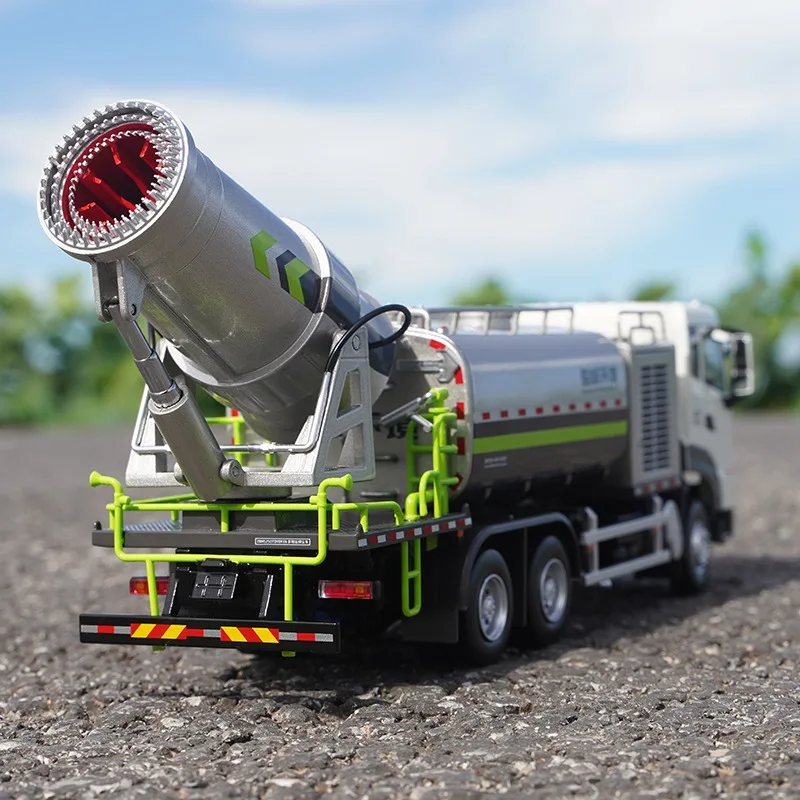 1:38 Scale Zoomlion Yingfeng Water Truck Model 4 1:38 Scale Zoomlion Yingfeng Water Truck Model - Image 4