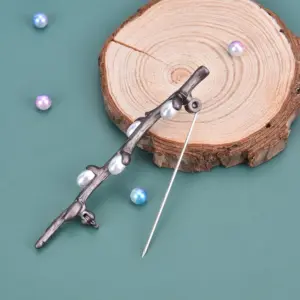 Vintage Bronze-Finish Flower Brooch with Freshwater Pearls 9 S7aa3617421c14a828f1b622051ef90384