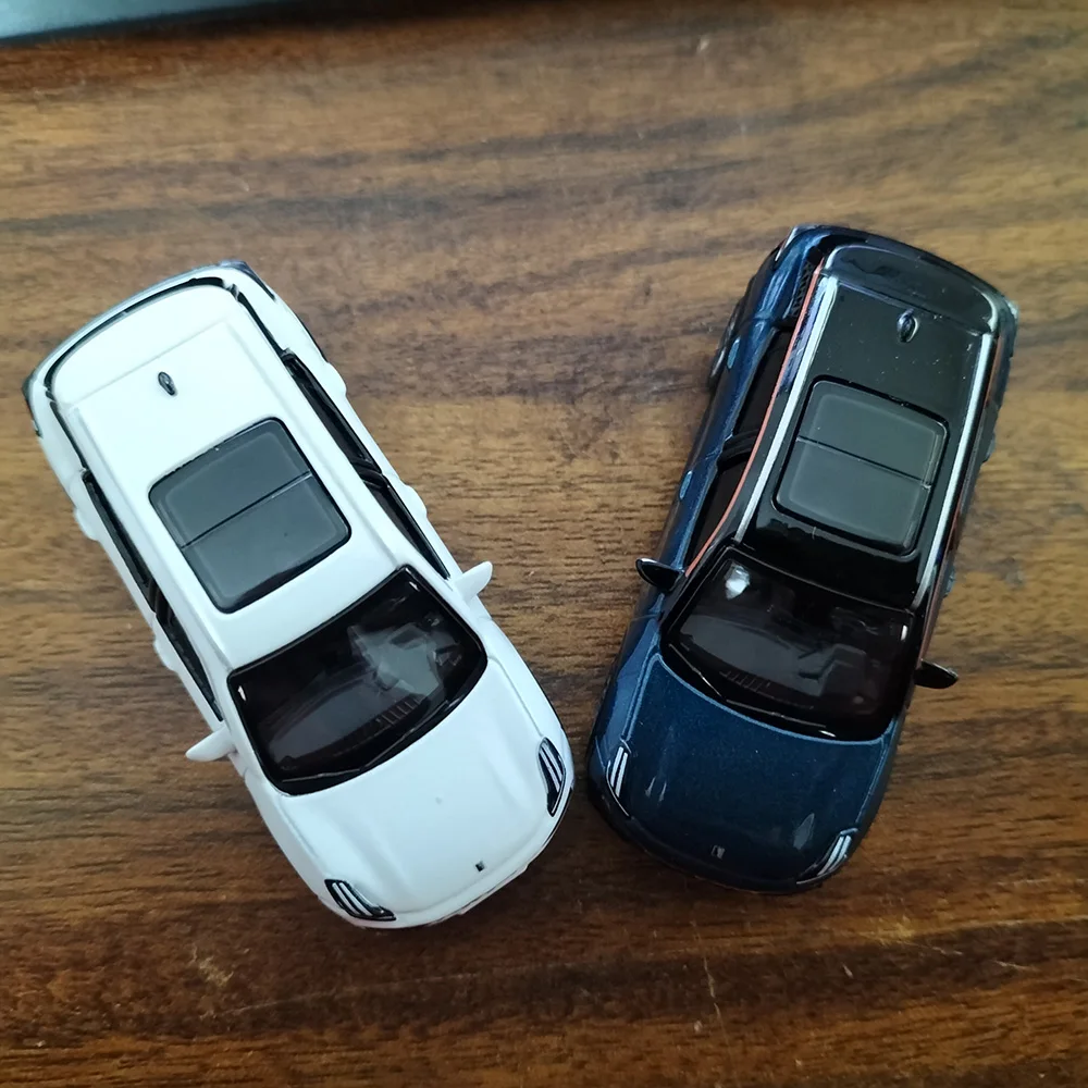 1:64 Scale Lynk & Co 06 Model Car 1 1:64 Scale Lynk & Co 06 Model Car