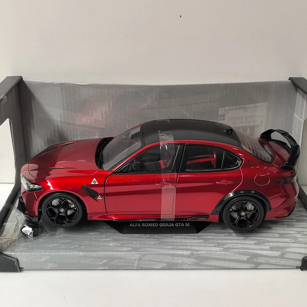 1:18 Alfa Romeo Giulia GTA M Collectible Model 2 1:18 Alfa Romeo Giulia GTA M Collectible Model - Image 2