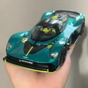 Aston Martin Valkyrie 1:24 Diecast Model Car 12 S7b0e61c6889643128711cac2bcfd35546