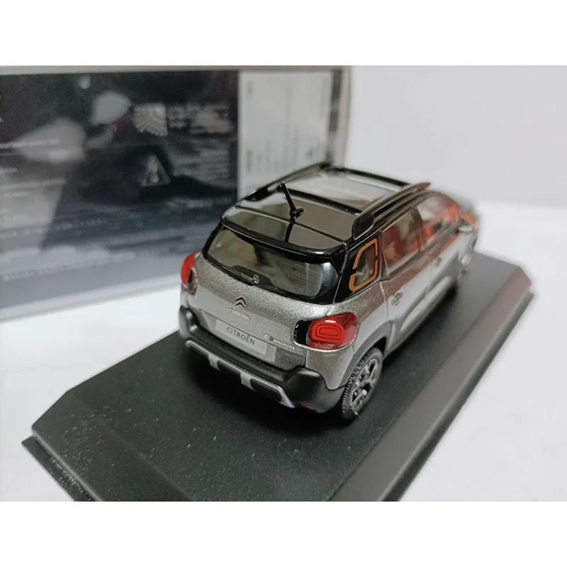 Citroën C3 Aircross 1:43 Scale Diecast Model 4 Citroën C3 Aircross 1:43 Scale Diecast Model - Image 4