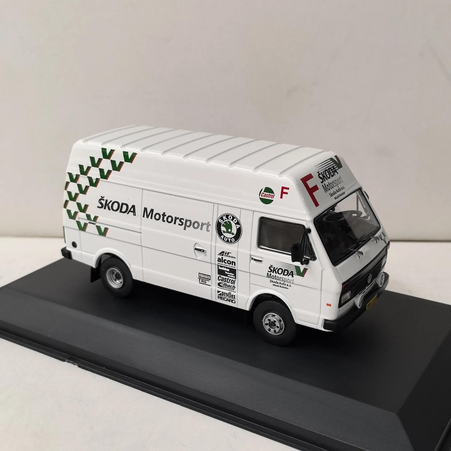 1:43 VW LT45 LWB Van Diecast Model 4 1:43 VW LT45 LWB Van Diecast Model - Image 4