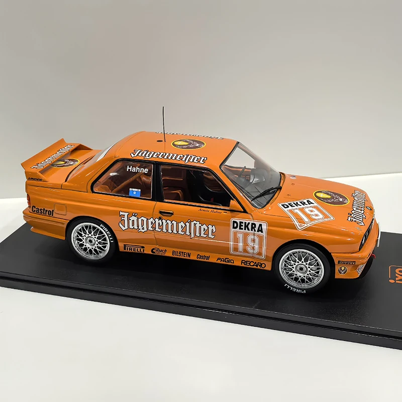 1992 BMW E30 M3 Diecast Model 1:18 Scale 4 1992 BMW E30 M3 Diecast Model 1:18 Scale - Image 4