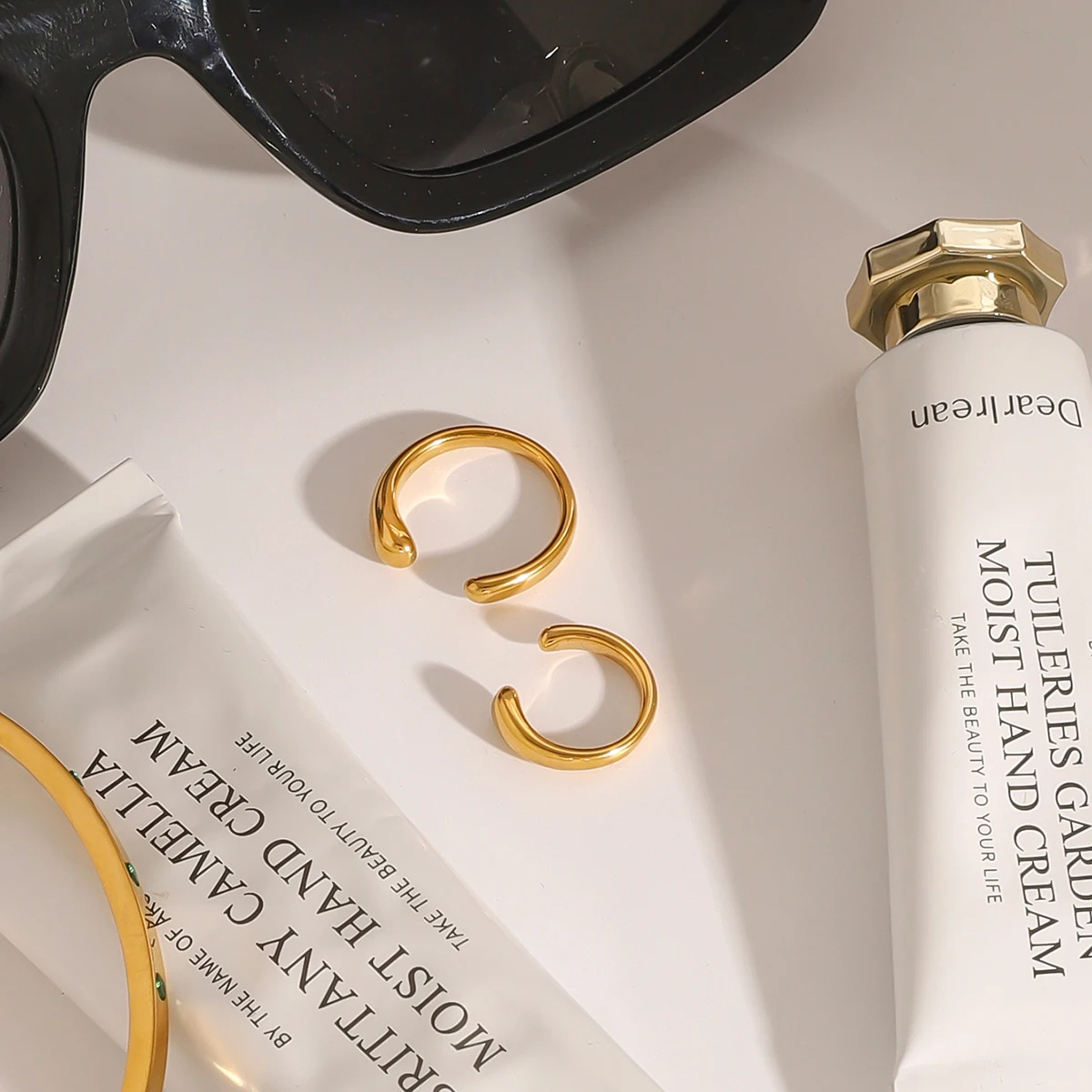 Minimalist Stainless Steel Gold Earclip Set for Women 4 Minimalist Stainless Steel Gold Earclip Set for Women - Image 4