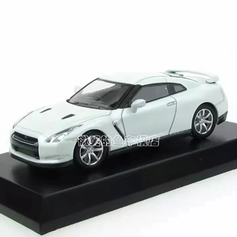 Nissan GTR35 Diecast Model 1/64 Scale in Various Colors 2 Nissan GTR35 Diecast Model 1/64 Scale in Various Colors - Image 2