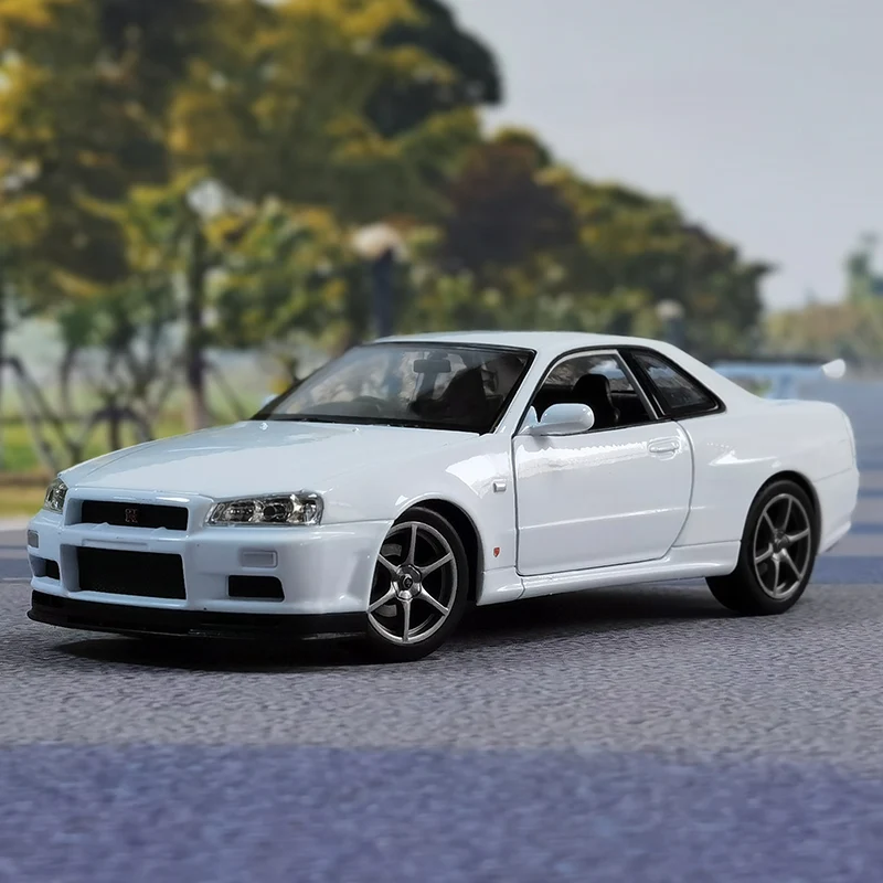 Diecast Nissan Skyline GTR R34 1:24 Scale 2 Diecast Nissan Skyline GTR R34 1:24 Scale - Image 2