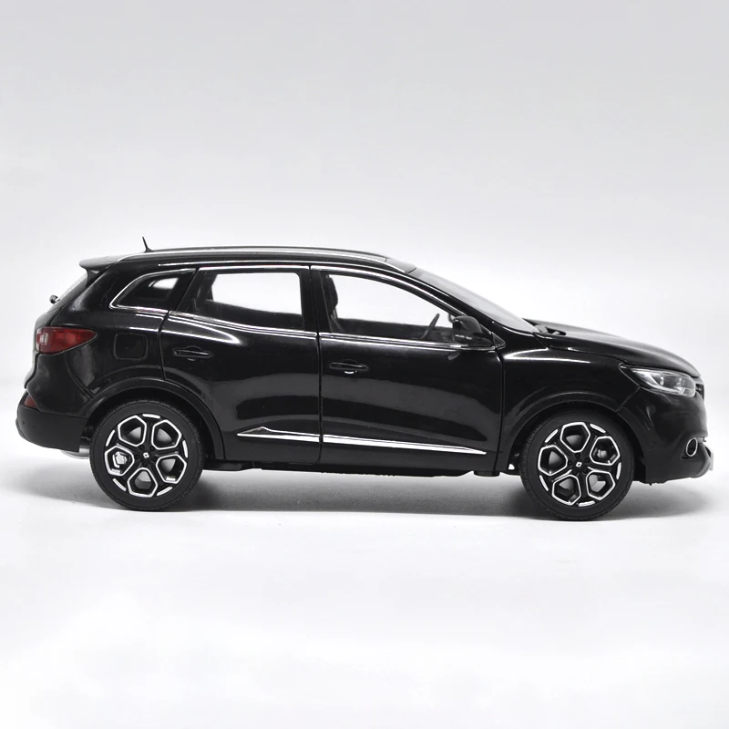Renault Kadjar 1:18 Scale Diecast Model 5 Renault Kadjar 1:18 Scale Diecast Model - Image 5