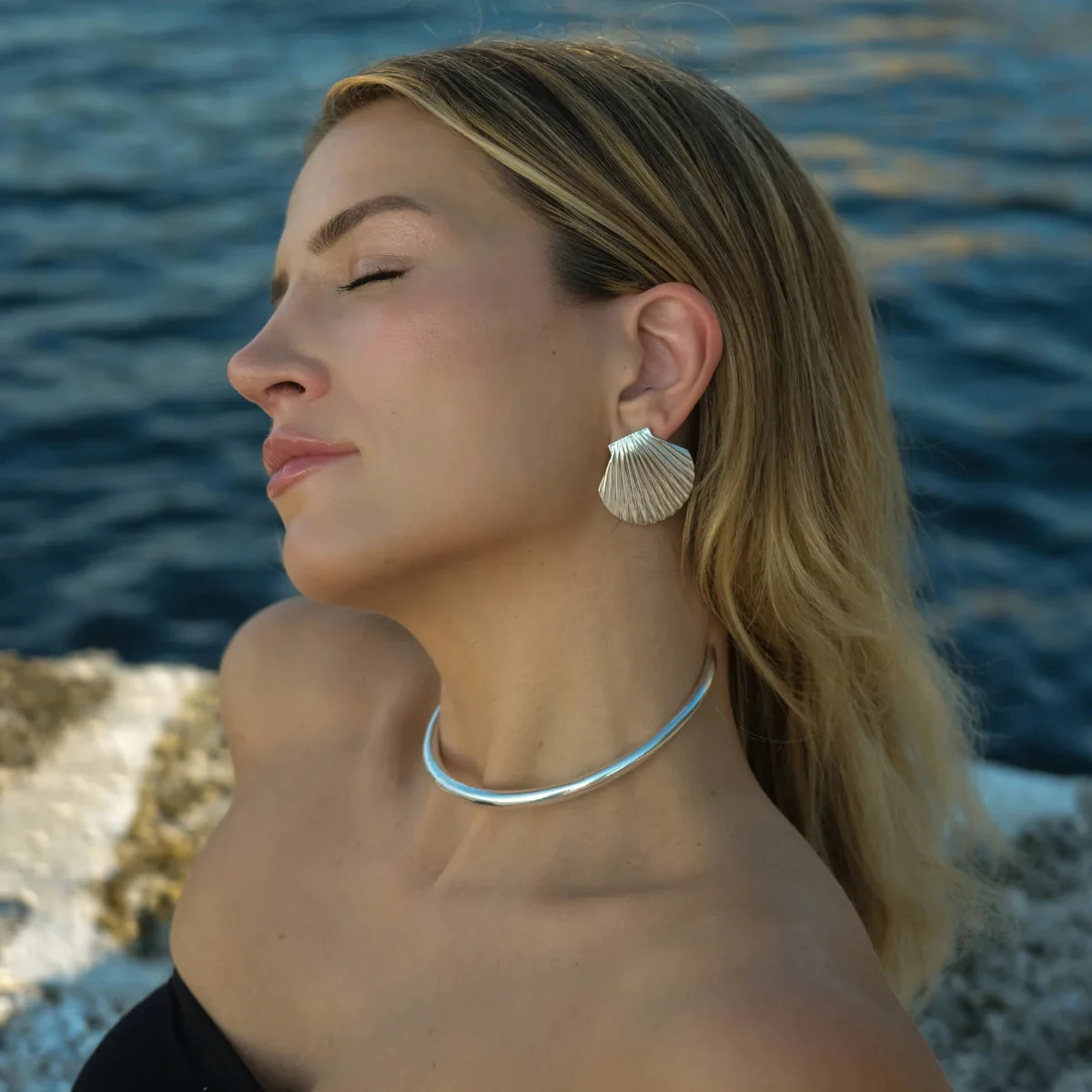 Modern Stainless Steel Women's Necklace 3 Modern Stainless Steel Women's Necklace - Image 3