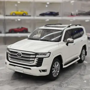 Toyota Land Cruiser LC300 ZX 1:18 Die-Cast Model