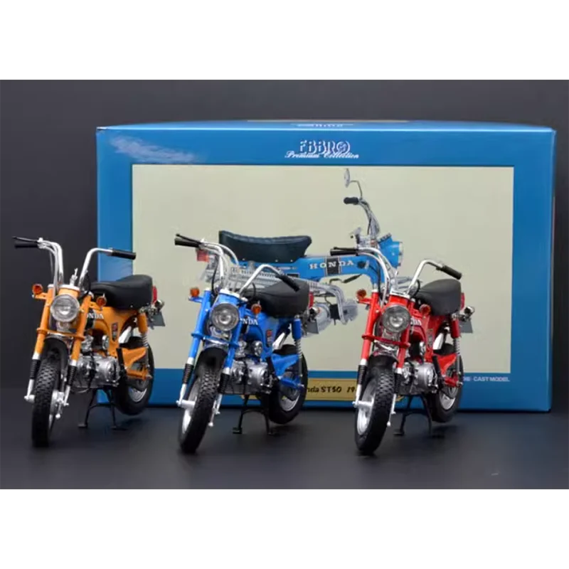 Diecast Giraffe DAX ST50 1969 Motorcycle Model 3 Diecast Giraffe DAX ST50 1969 Motorcycle Model - Image 3