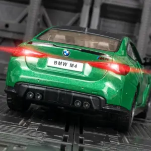 1:32 BMW M4 G82 Diecast Model in Green 15 S7ef173991cec4178898200bd487d90e18