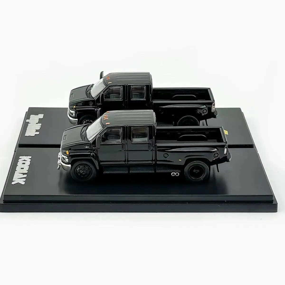GMC Topkick & Kodiak 1:64 Diecast Model 5 GMC Topkick & Kodiak 1:64 Diecast Model - Image 5