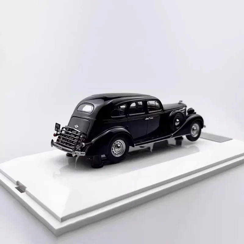 Vintage 1:43 ZIS-101A Car Model 6 Vintage 1:43 ZIS-101A Car Model - Image 6