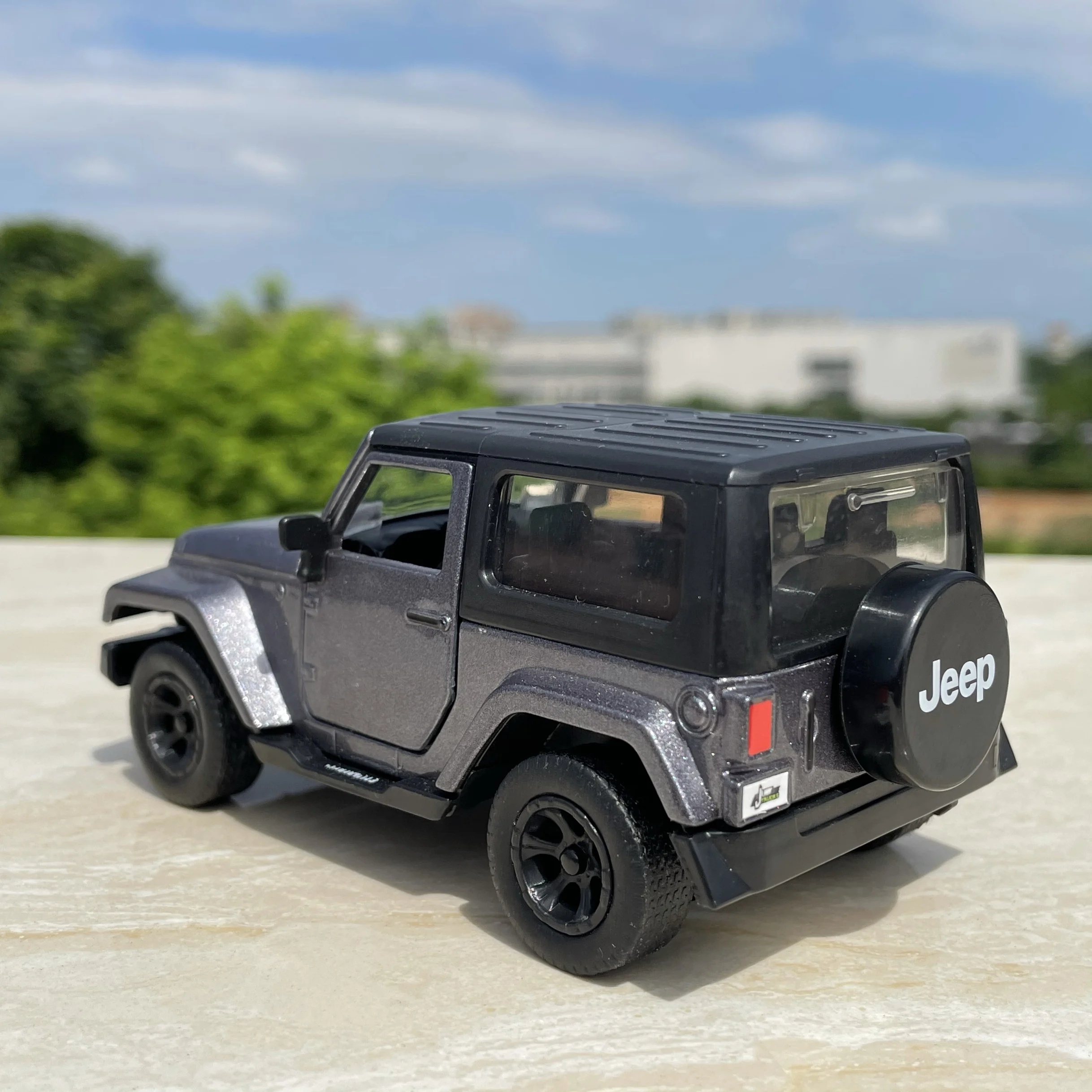 1:32 Jeep Wrangler Diecast Model 5 1:32 Jeep Wrangler Diecast Model - Image 5