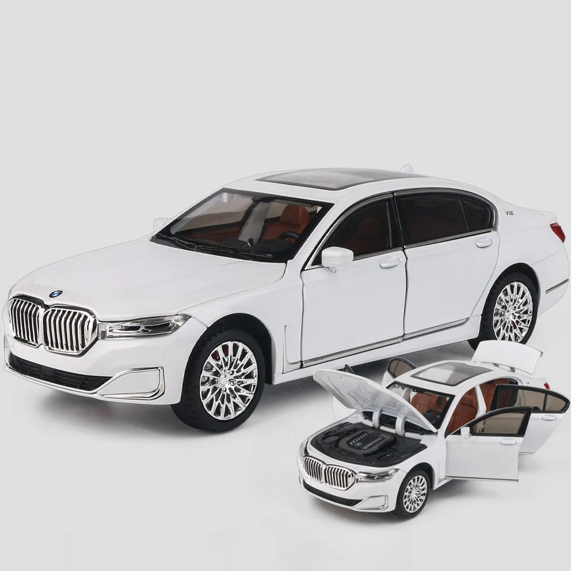 1:24 Alloy Scale Diecast Car Model 8 1:24 Alloy Scale Diecast Car Model - Image 8