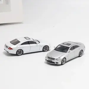 Red Mercedes-Benz CLS 63 AMG Diecast Model 1:64 11 S815c156067ec4544b84c4265e2faf164D