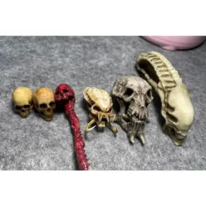 Deformed Alien Skull Miniature Set for Collectors 17 S8169ea7b2fa347de872159175e066320a