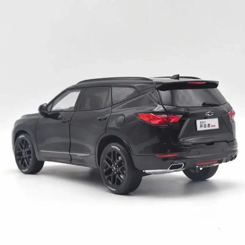 1:18 Alloy Off-Road SUV Model 4 1:18 Alloy Off-Road SUV Model - Image 4