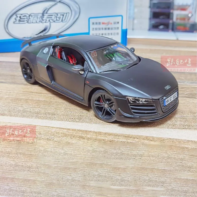 Audi R8 1:18 Scale Diecast Model in Matte Black or Blue 5 Audi R8 1:18 Scale Diecast Model in Matte Black or Blue - Image 5