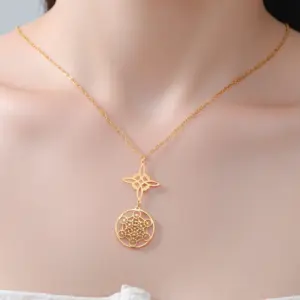 Metatron Cube Witch Knot Necklace in Stainless Steel 13 S820df9f862a249aab9a363c5ad321e63b