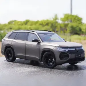 1:18 Scale VW Teramont Pro SUV Diecast Model 16 S82c2eb95a59c4f8cb4a09c22f445b899q