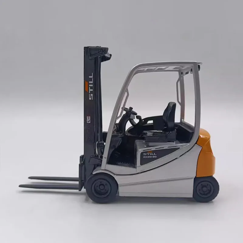 1:25 Scale Alloy Forklift Model for Collectors 2 1:25 Scale Alloy Forklift Model for Collectors - Image 2