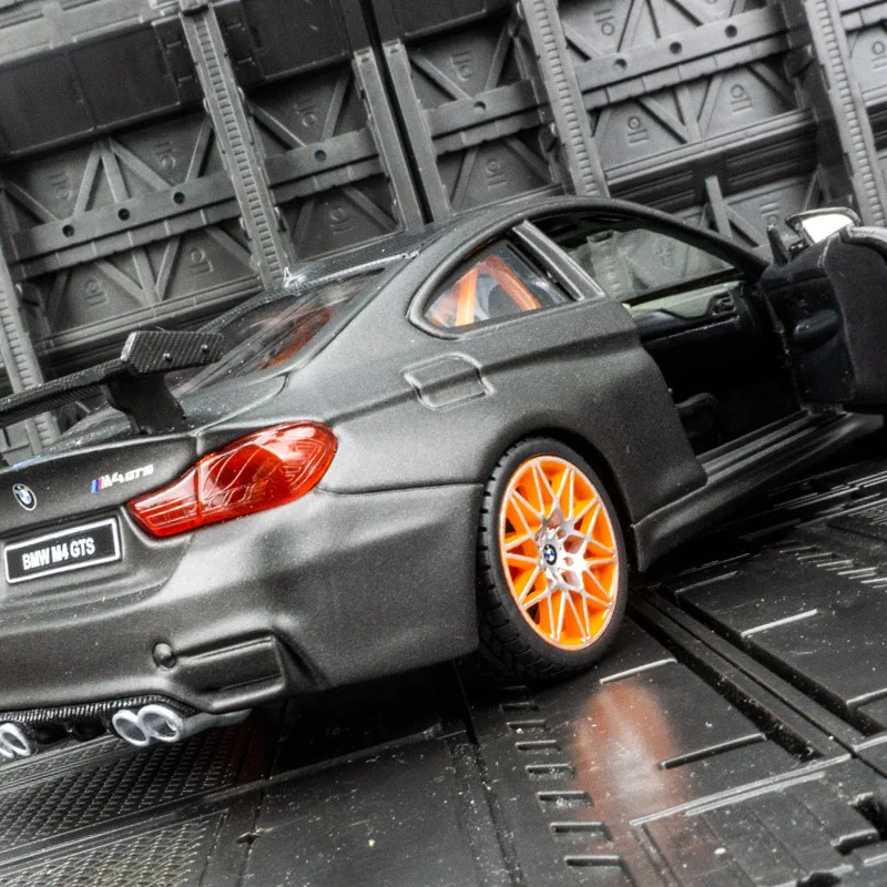 BMW M4 GTS 1:24 Scale Diecast Model 4 BMW M4 GTS 1:24 Scale Diecast Model - Image 4