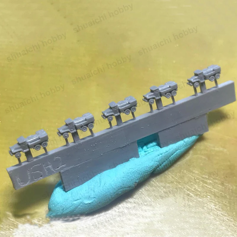 1/700 Scale Resin Truck Model Set 2 1/700 Scale Resin Truck Model Set - Image 2