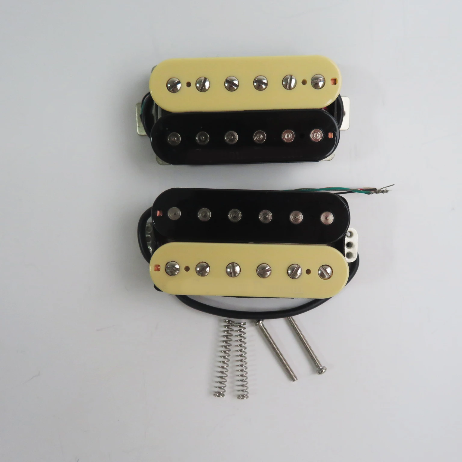 Yellow Electric Guitar with Humbuckers 10 Yellow Electric Guitar with Humbuckers - Image 10